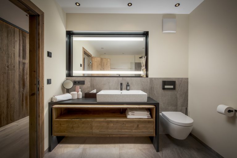 luxury apartments-r6-tegernsee-apartment-8-bathrooms